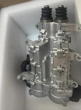 现代起亚名图途胜索纳塔D7UF1干式双离合器执行器电机控制器电脑