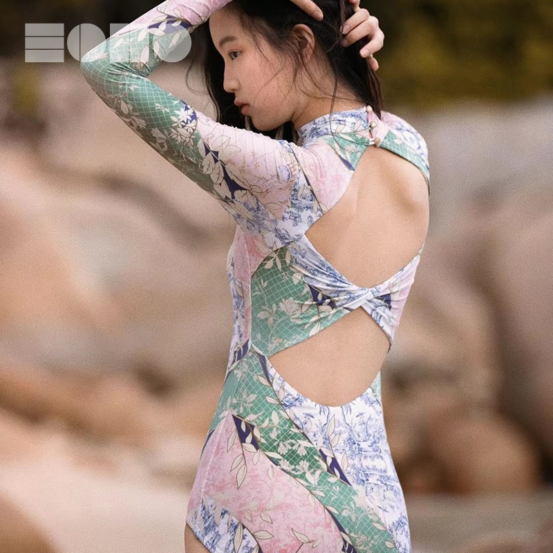 Echo 泰国原创SWIMSIAC古典印花露背遮肉长袖防晒运动连体泳衣