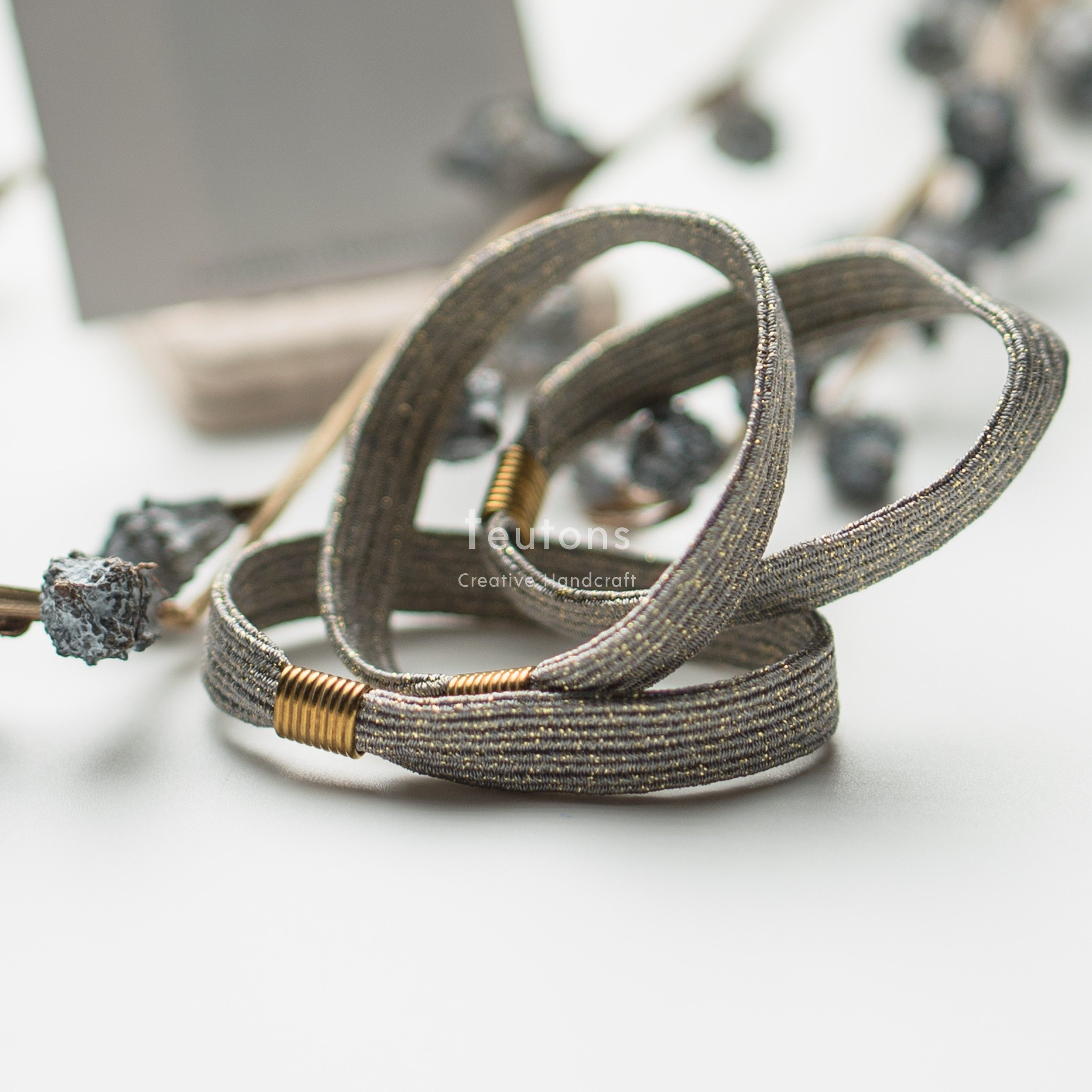 KKNEKKI扁皮筋不断宽发圈金丝