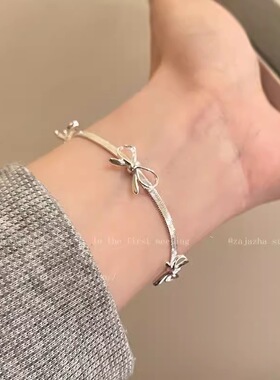 蝴蝶结项链女不掉色ins小众设计轻奢闺蜜锁骨链2026新款网红同款