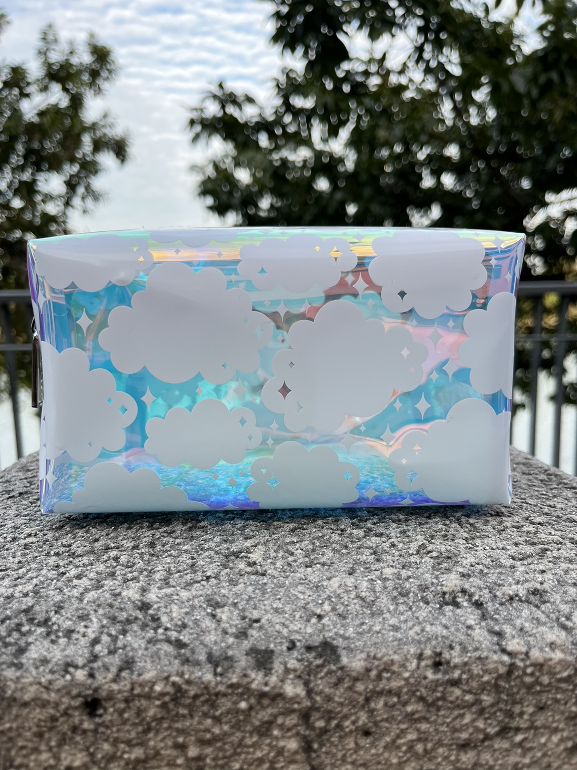 外贸 sk ip出口 新款 白云朵朵 镭射化妆包 微瑕疵