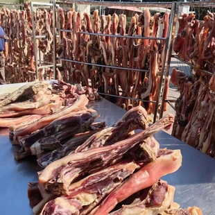 安徽大别山六安金寨黑毛猪肉农家风干腌制腊肉非烟熏咸肉猪蹄排骨