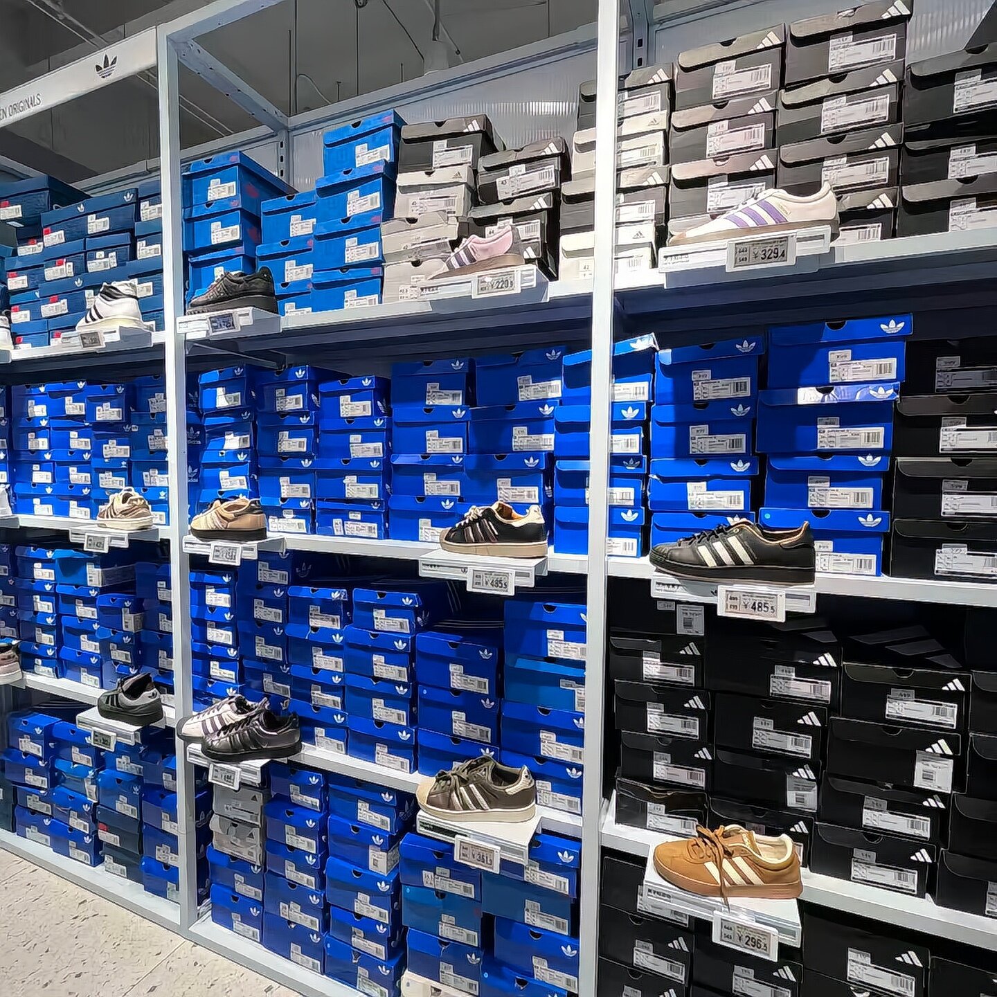 Adidas/阿迪达斯休闲鞋运动鞋轻便减震休闲鞋「断码清仓」