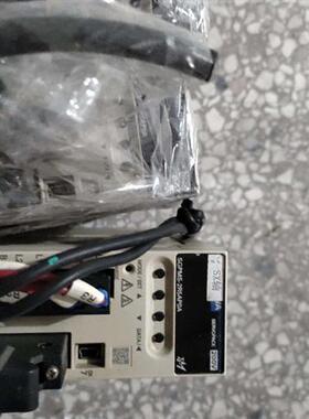 SGPMS-2R5AP0A+SGMMS-04ADC6S安川马达400W拆机件