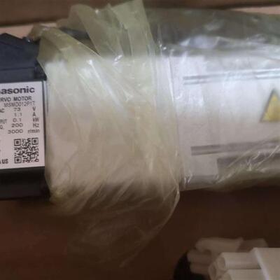 特惠供应全新松下伺服MUMA012P1T 质保一年欢迎询价