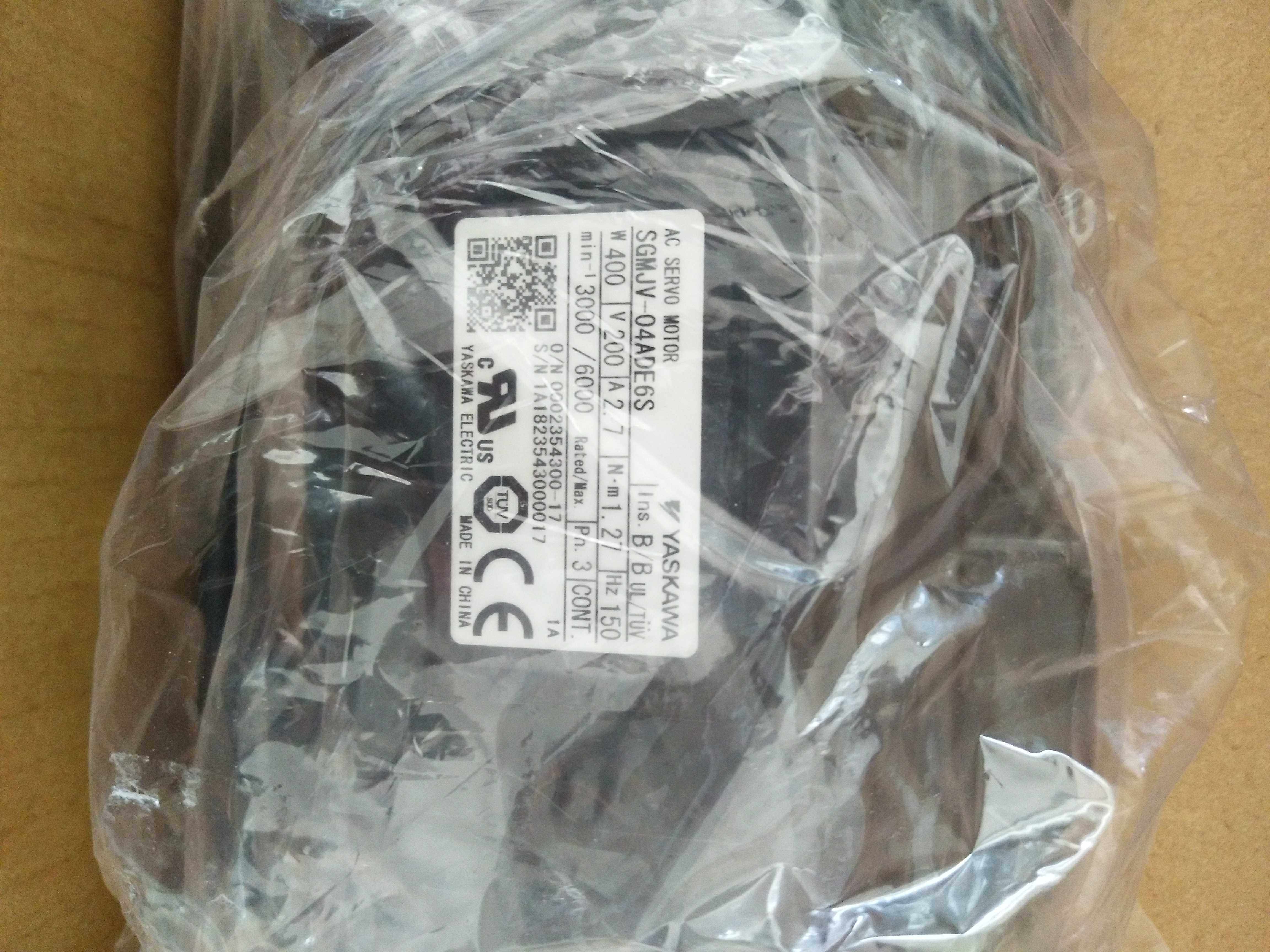 全新原装伺服电机SGMJV-04ADE6S质保一年大量库存