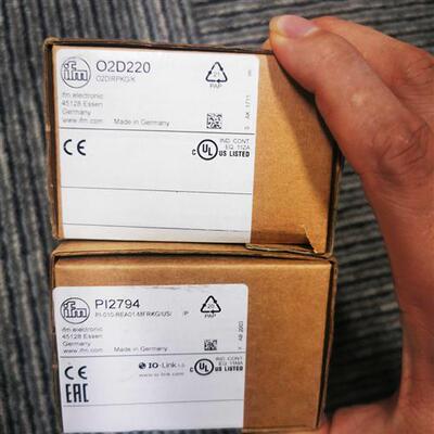 包邮 O2D220激光传感器02D220全新当天发
