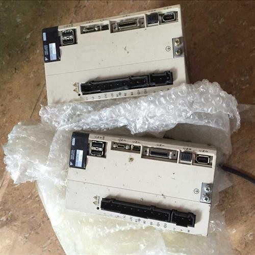 议价全新原装正品伺服驱动器SGD7S-1R6A00A质保一年欢迎询价