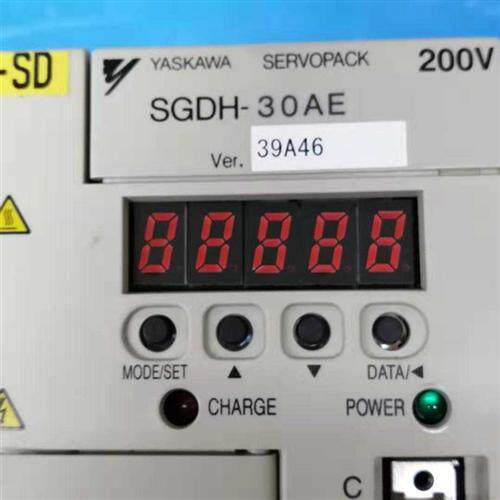 SGMGH-30ACB21  SGDH-30AE安川词服电机驱动器套装成色漂亮 议价