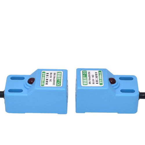 方形电感式接近开关SN04-D 感应器SN04-D2直流二线常开闭10-30VDC