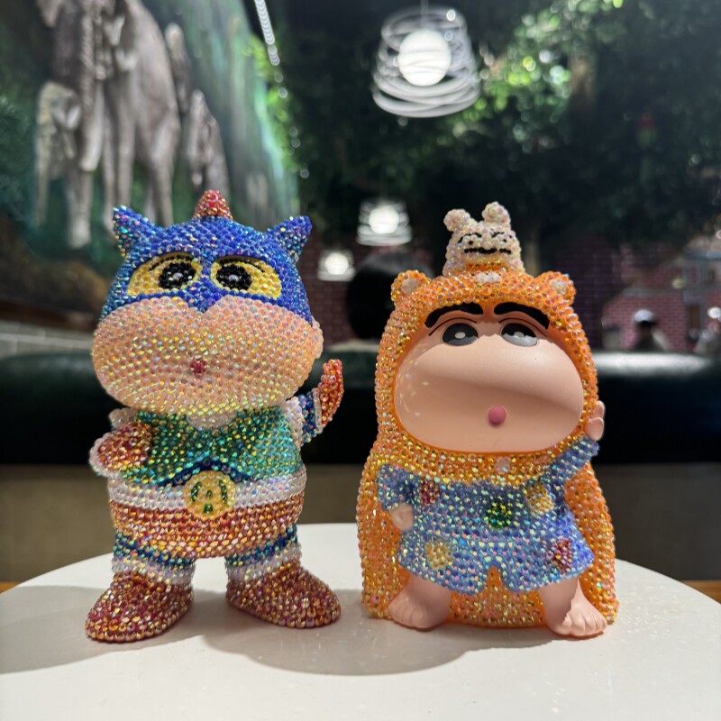 蜡笔小新贴钻小丸子存钱罐硬币