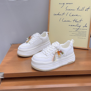 真皮厚底小白鞋女2025新款爆款增高鞋配阔腿裤时尚洋气秋季松糕鞋