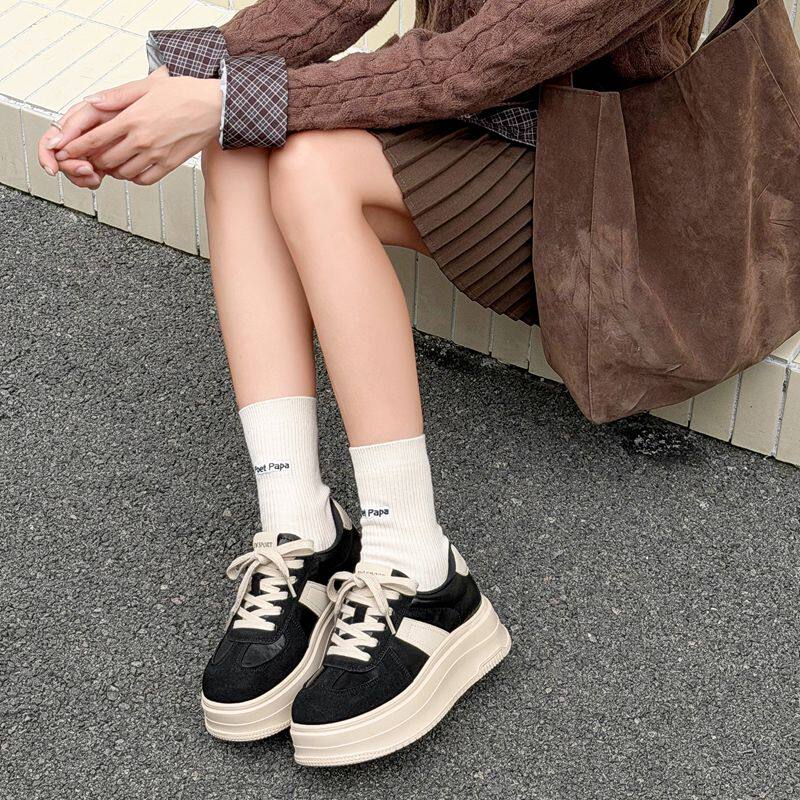 欧货厚底轻便板鞋女2026秋冬新款时尚百搭休闲运动鞋增高面包鞋潮