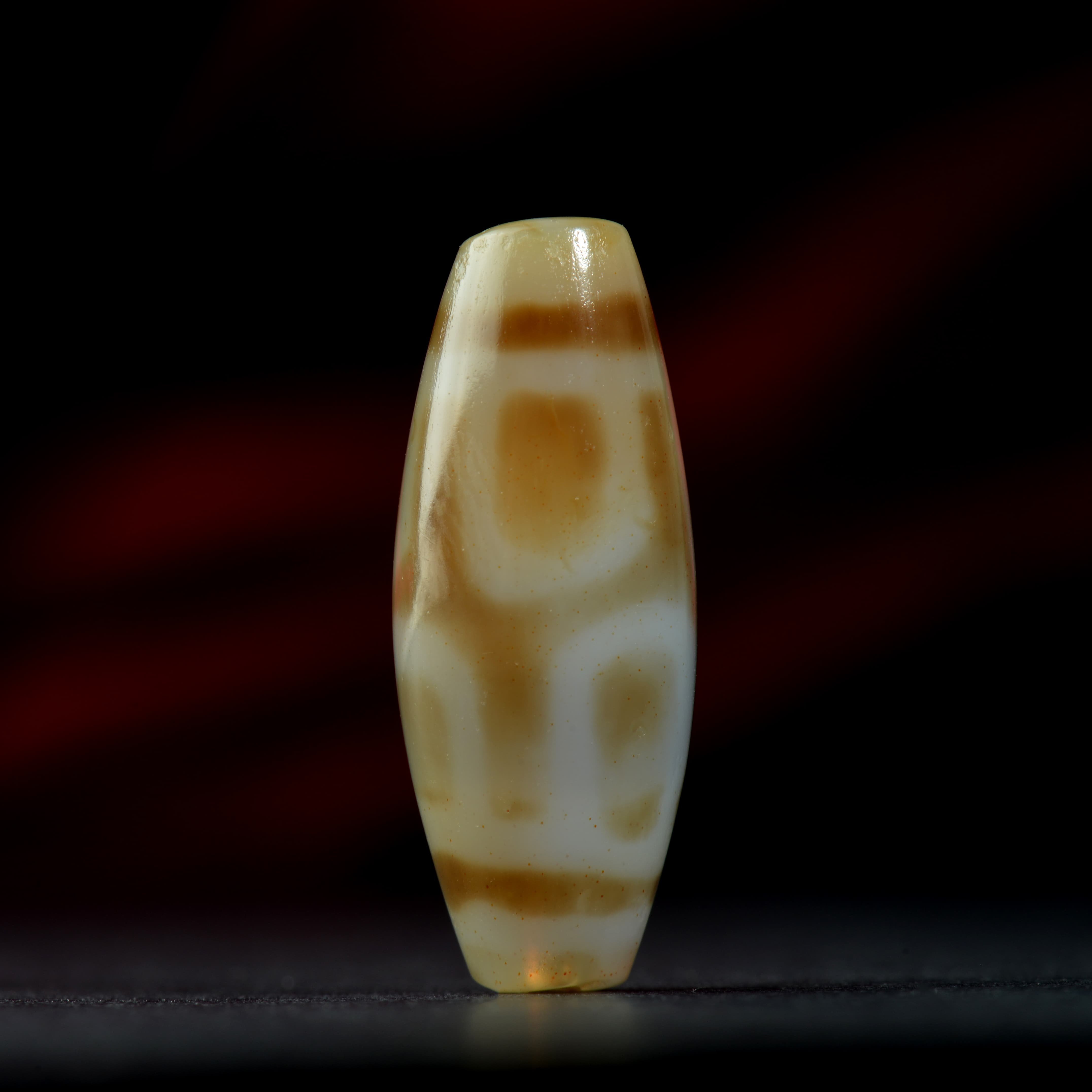 【大西藏天珠馆】千年至纯满朱砂稀有莲花图腾老天珠