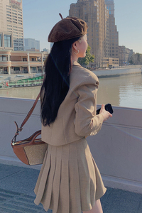 西服外套百褶裙两件套2023春季新款韩系chic减龄短款小西装套装女图片