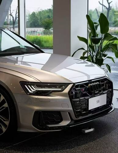 奥迪C8 A6L A6avant a6allroad S6五道杠熏黑高清矩阵大灯