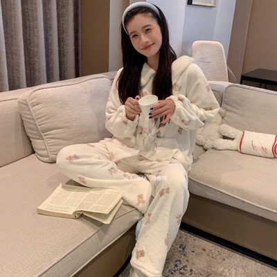 秋冬睡衣女加厚珊瑚绒娃娃领甜美可爱保暖法兰绒可外穿家居服套装