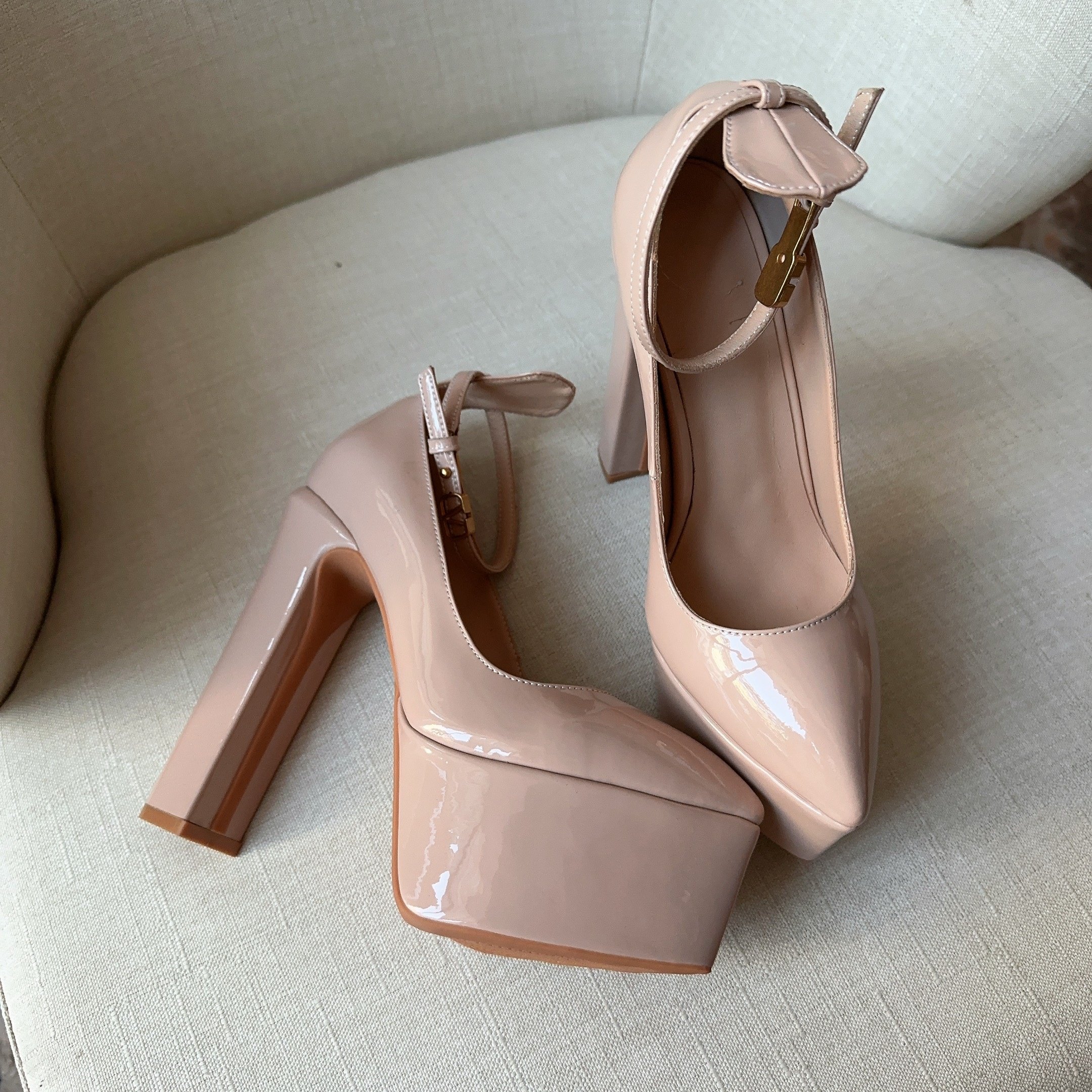 15CM裸粉色尖头高跟鞋粗跟防水台婚鞋伴娘新娘单鞋复古女春鞋走秀