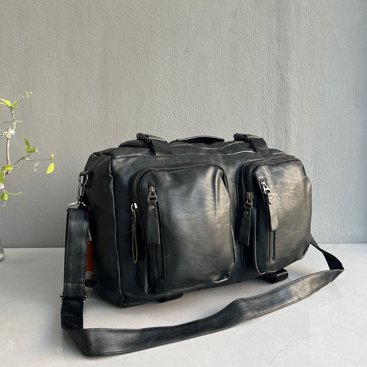 吊牌价800+！撤柜尾货时尚大容量男款旅行袋可变形双肩背包斜挎包