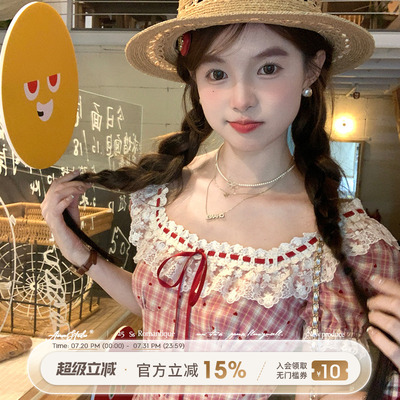 蕾丝方领爱心格纹连衣裙