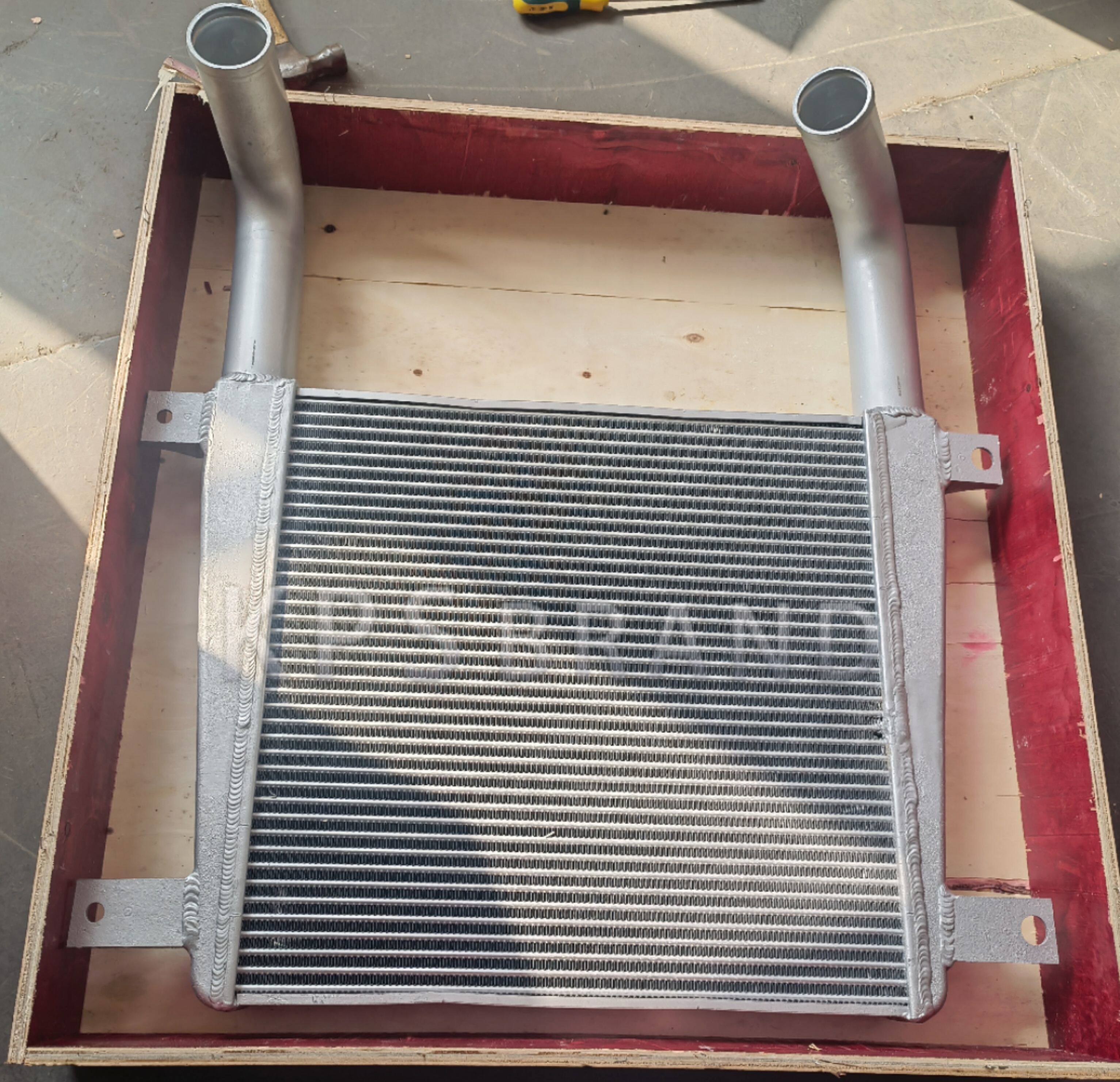 适用于 卡特3206D2 336D2 330D2 374 390 液压油 中冷器 散热器