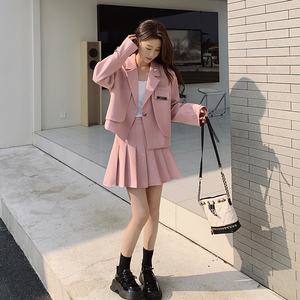 粉色西装套装女2025年春秋新款学院风高级感小个子JK百褶裙两件套图片