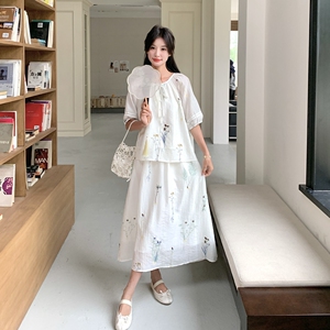 森系小清新碎花套装裙女2025夏新款甜美减龄刺绣上衣半身裙两件套图片