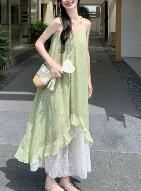 不规则网纱拼接雪纺连衣裙女夏设计感小众吊带裙海边度假绿色长裙