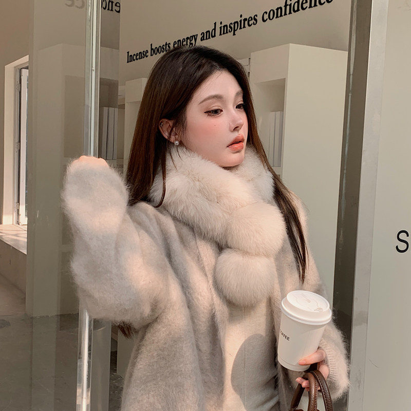 设计款轻盈保暖狐狸毛双面围巾整皮球球真皮草围脖可调节女士毛领