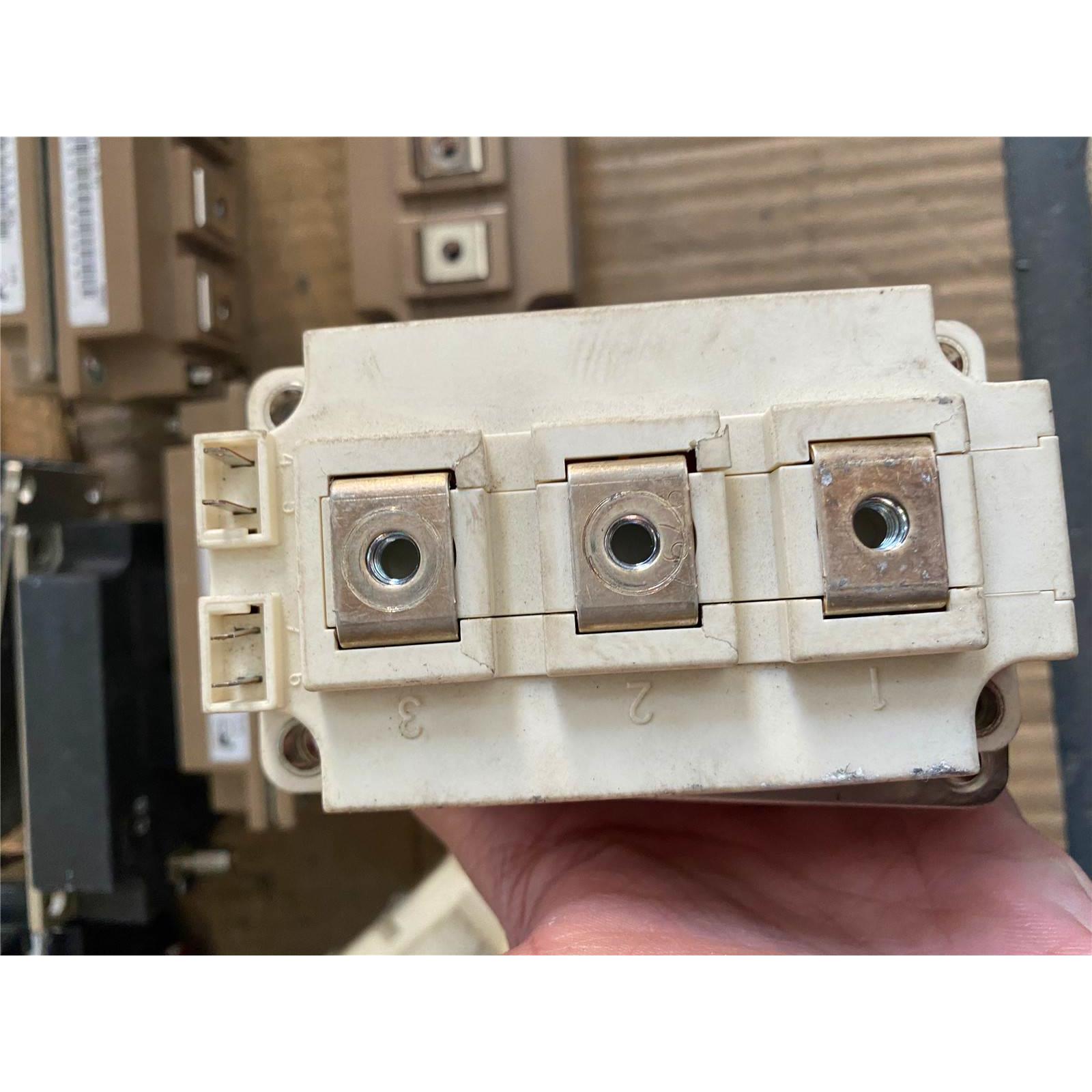 （议价）FF300R12KE3和FF300R17KE3和FF300R12KT4和12KT3和2MBI30