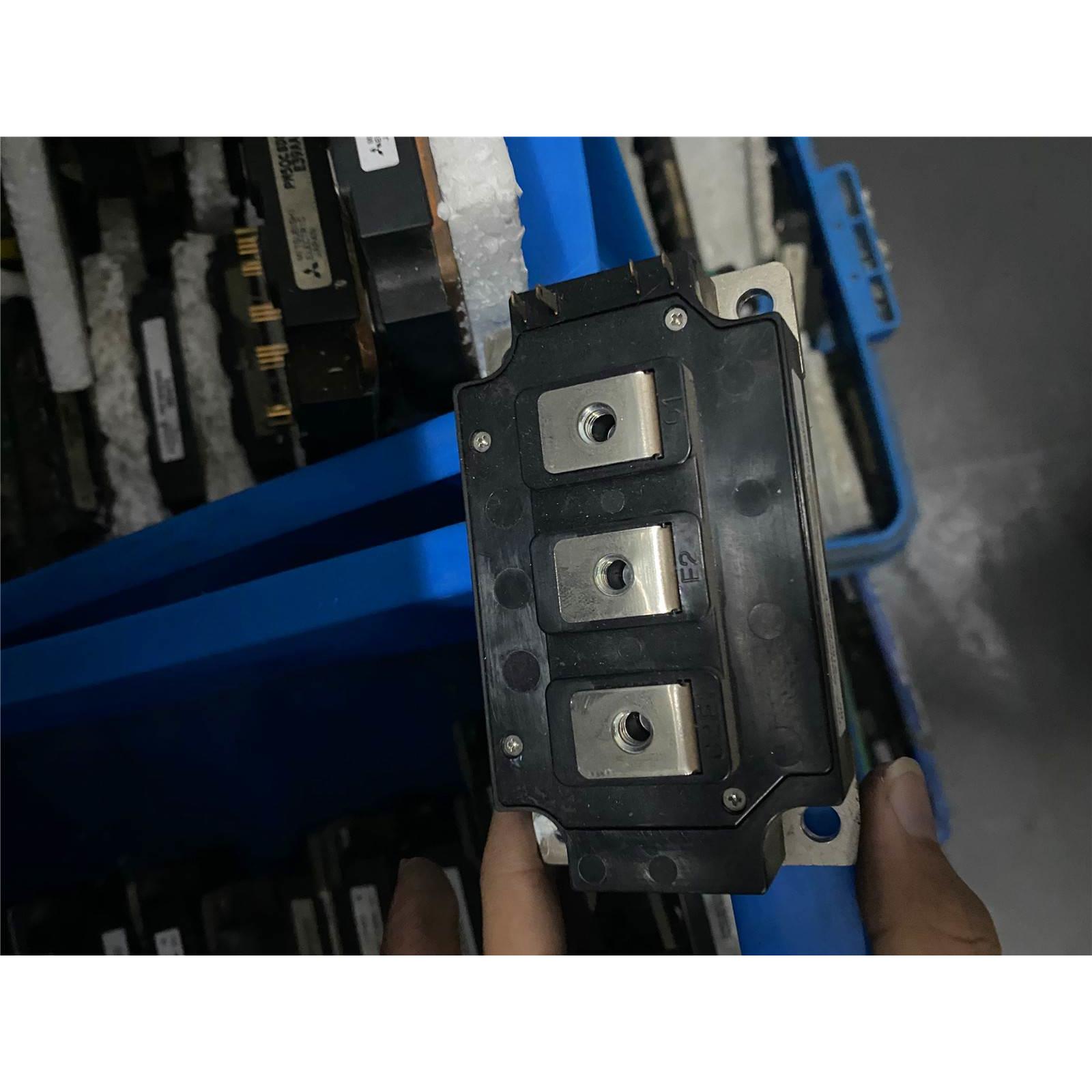 （议价）CM600DY2-12NFB原装拆机模块 实物图 包好