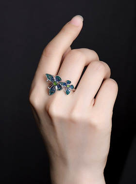 和田碧玉蝴蝶戒指新品限时优惠