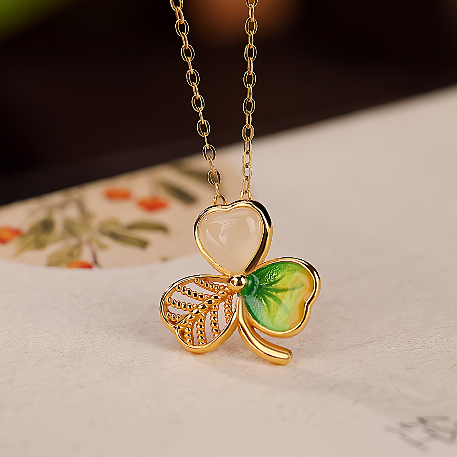 2025新款s925纯银天然和田玉珐琅精致轻奢小设计三叶草项链吊坠女