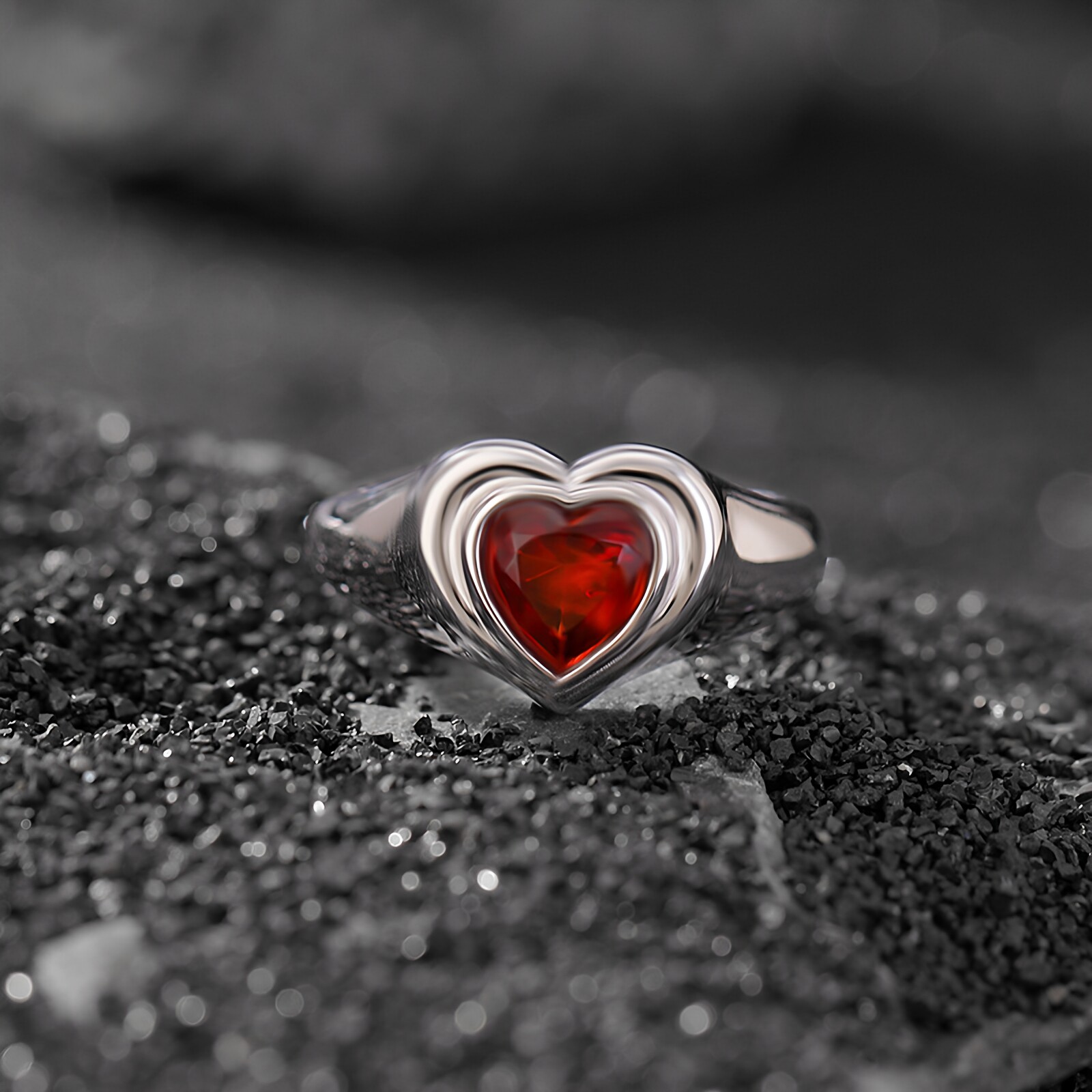 轻奢高级感s925纯银血珀简约时尚爱心戒指女小众设计感心形食指戒