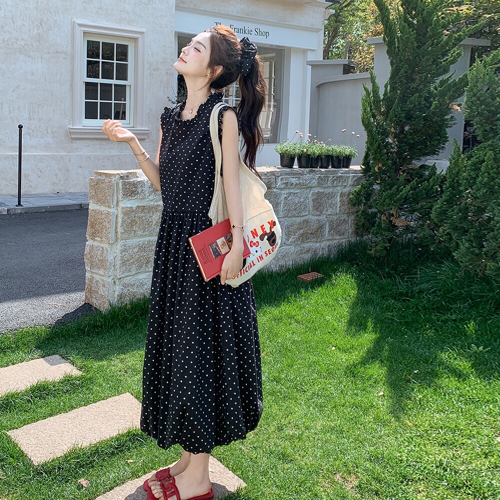 慵懒风气质波点连衣裙女夏季2025新款法式设计感时尚花苞背心裙子,女装连衣裙,2D037