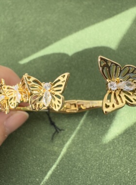 欧美外贸单时尚高品质轻奢精美通勤日常蝴蝶手镯