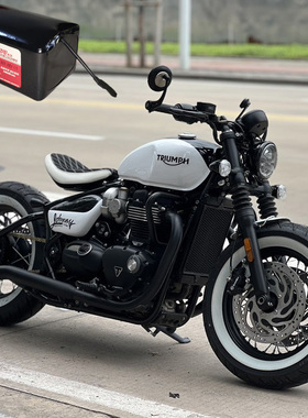 12V摩托车电瓶凯旋攀爬者T100锂电池Speed Triple1050 T900 T120