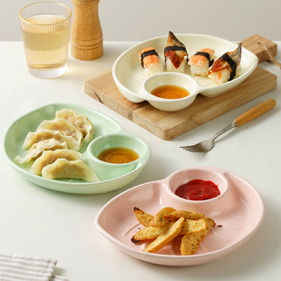 贝壳寿司盘蜗牛水饺盘奶油色饺子盘白灼虾摆盘色釉陶瓷盘带调料盘