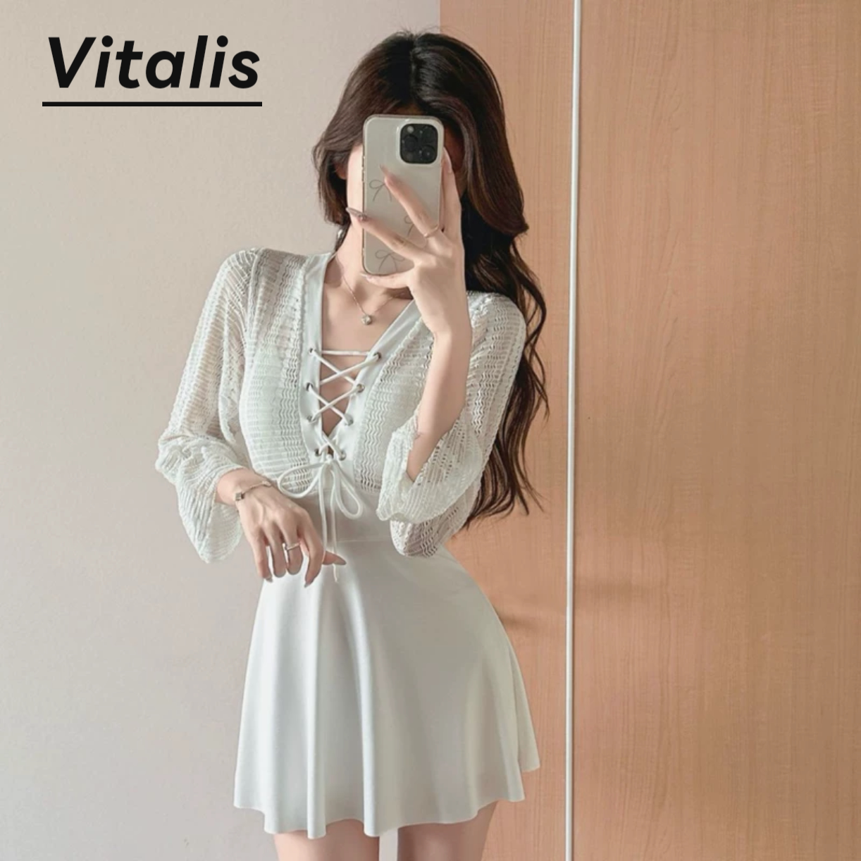 Vitalis蕾丝长袖裙式连体泳衣