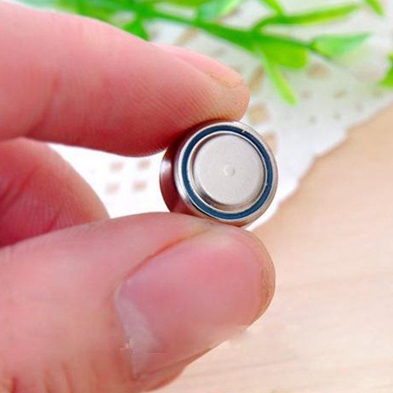 电池电子蓝恩钮扣AG3发光耳镊