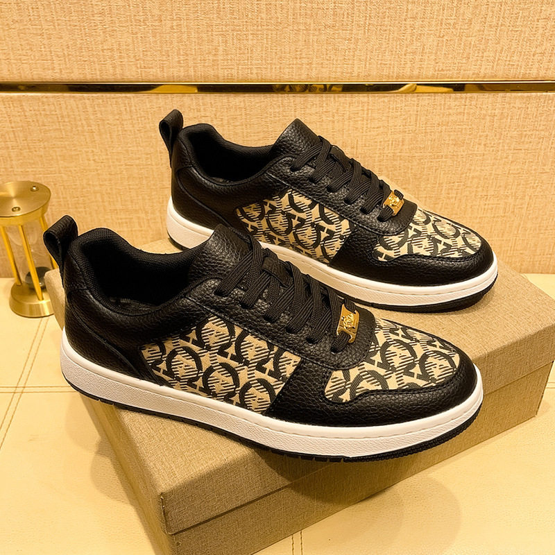 抖音热卖春季男板鞋英伦风潮鞋运动休闲男鞋真皮字母板鞋平底低帮