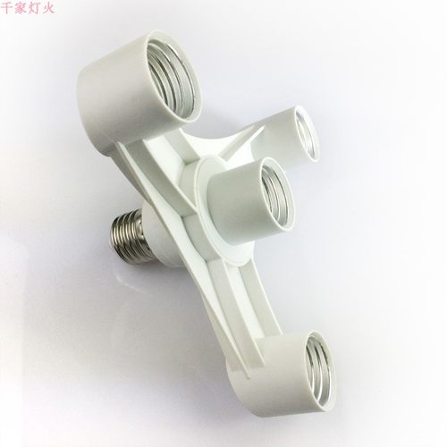 此产品用于E27转4个E27上。方便快捷，适用于任何场所。