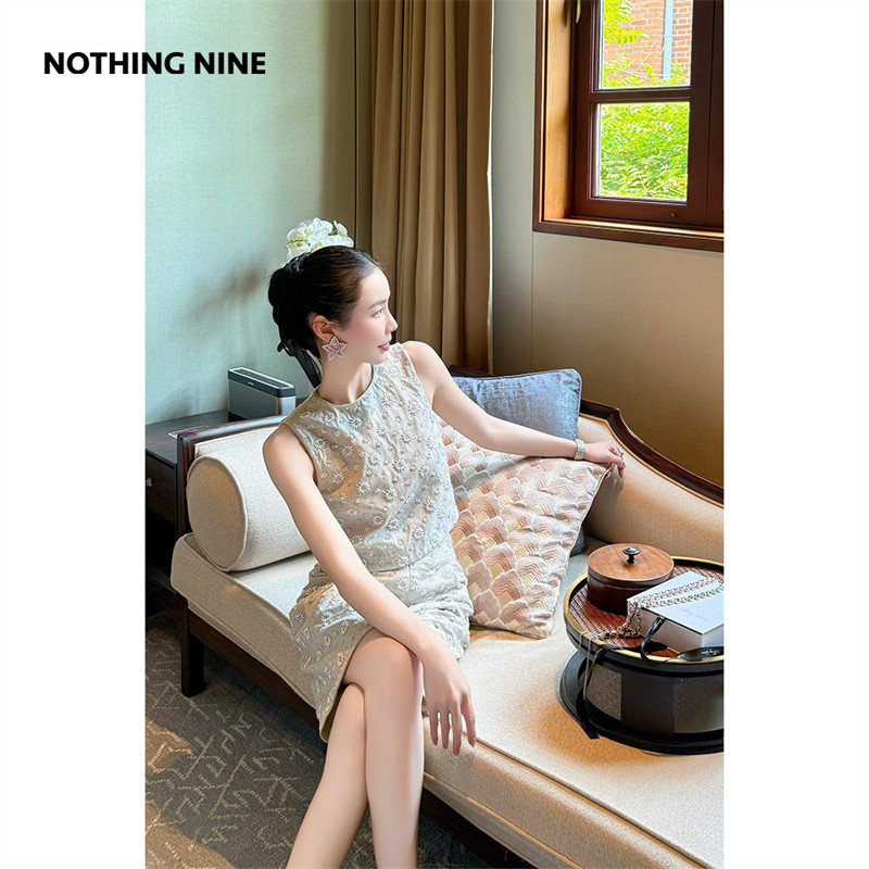 NOTHING NINE 雾光银岚珠钻马甲/五分裤