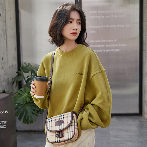 Real shot autumn and winter small letters round neck sweater women's Pullover new fashion long sleeve Korean loose and lazy top