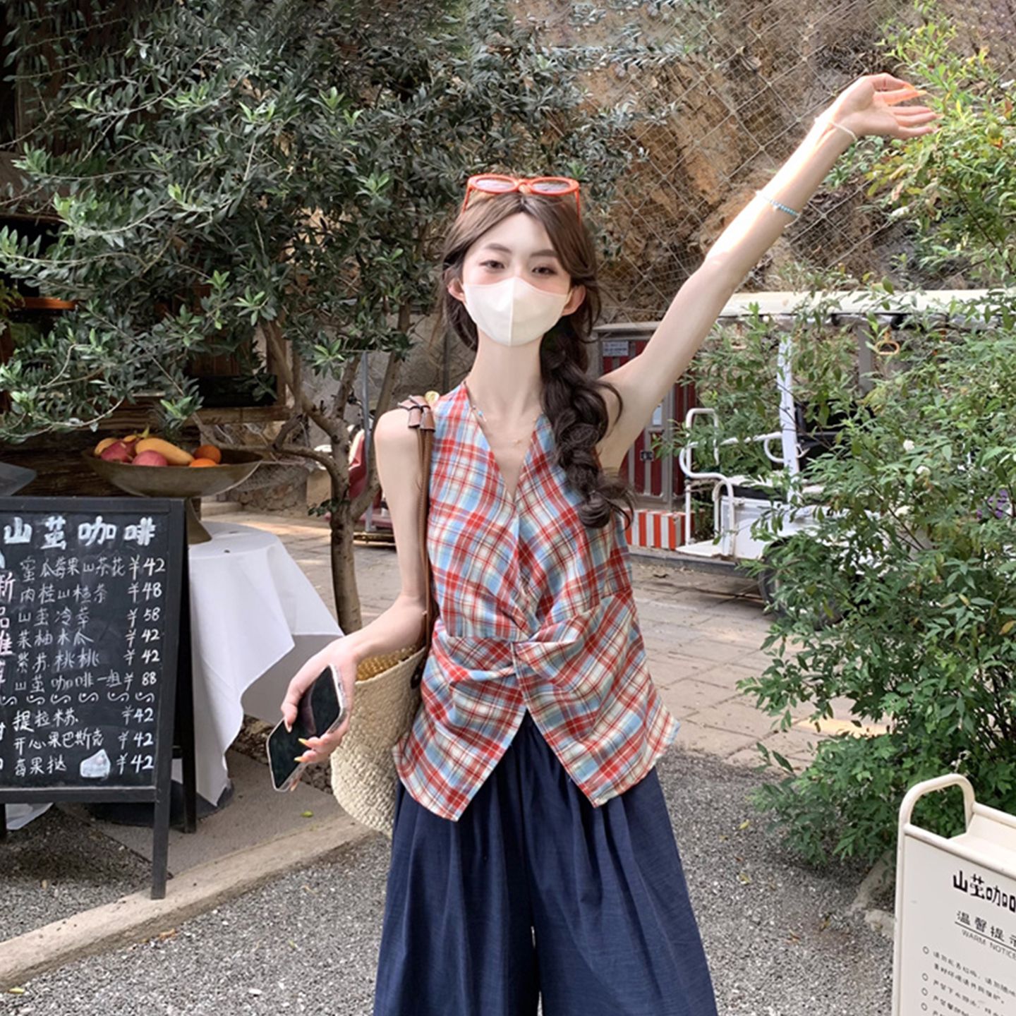 格子挂脖吊带背心女夏多巴胺穿搭独特漂亮外穿无袖百搭小上衣背心