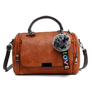 包包女2022新款欧美时尚斜挎包毛球挂件单肩包潮大容量手提包