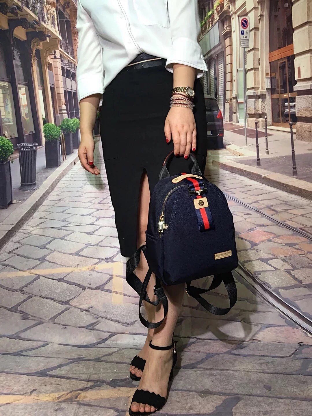 圣梵伦蒂诺p4-g422大号p4-g435小号超轻耐磨防水大容量双肩包