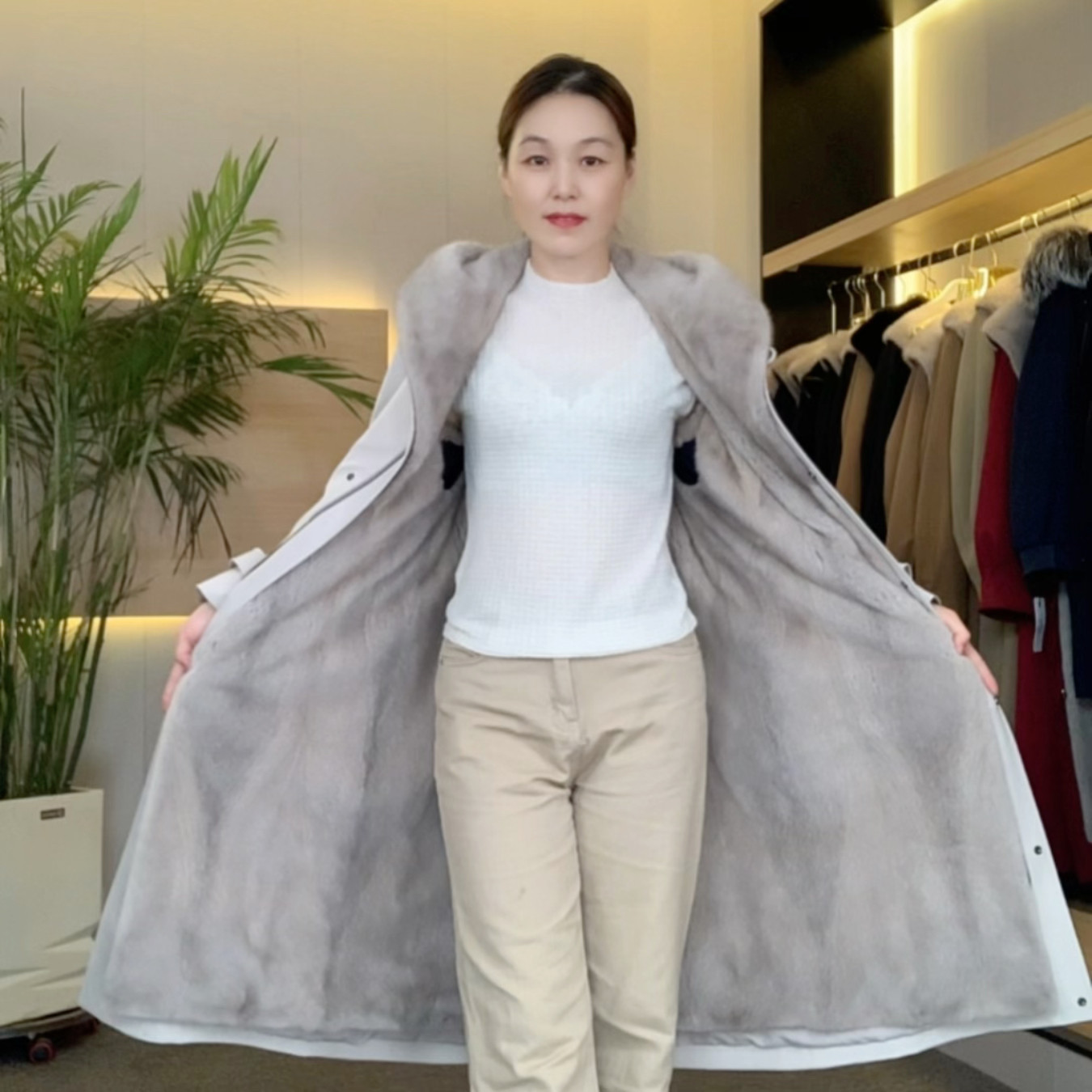 女士1米长款风衣版型银蓝水貂派克服大衣外套