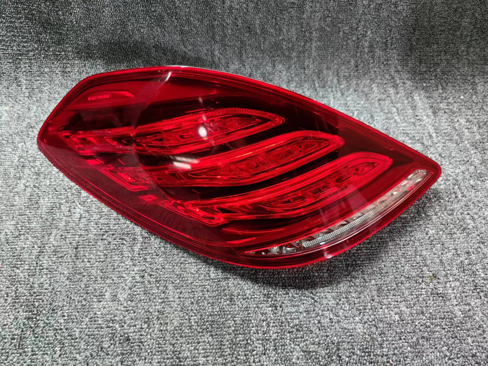 适用奔驰S级W222尾灯S320 S350 S400 S500 S600L左右尾灯原装拆车