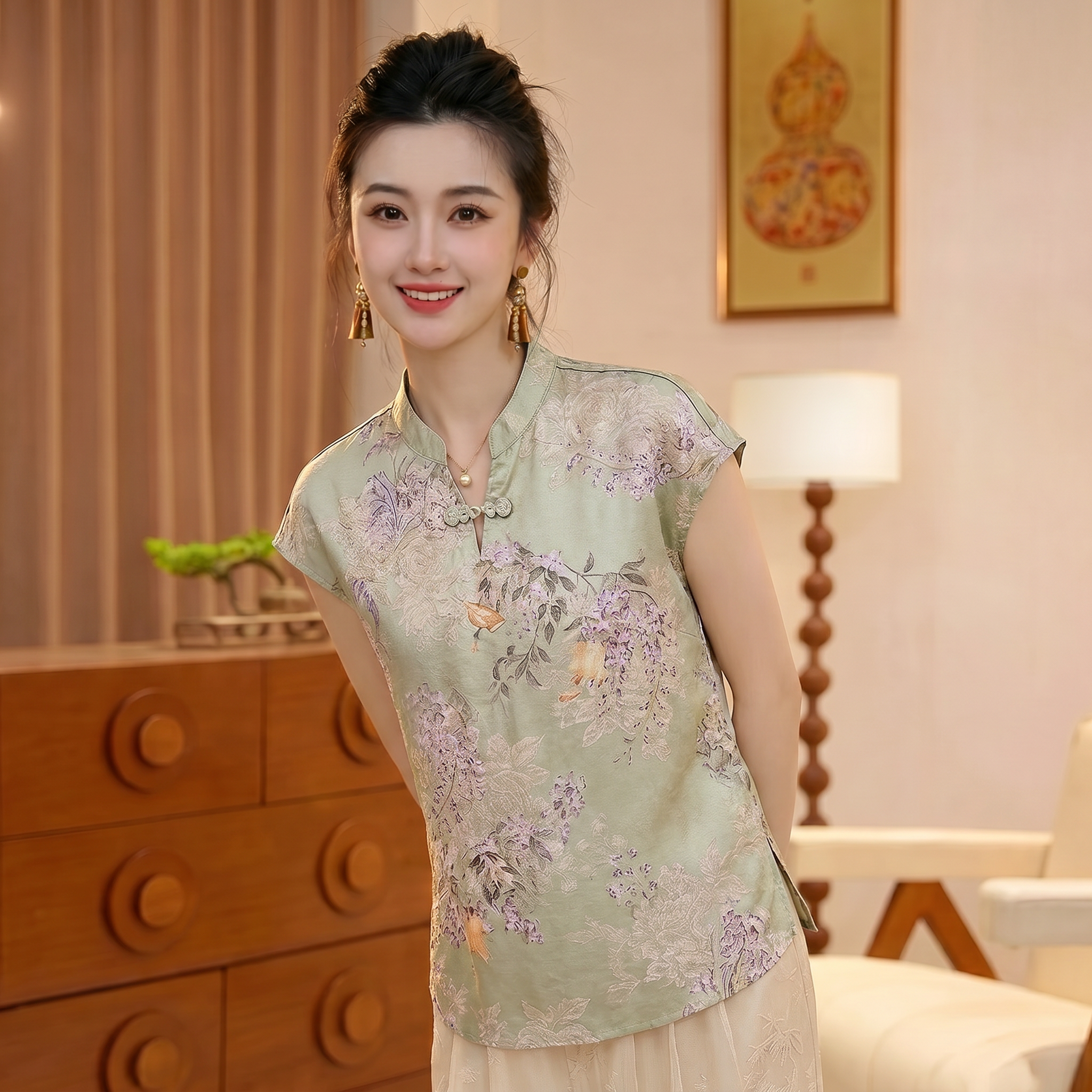 新中式立领刺绣花卉缎面短袖上衣女夏季显瘦气质女装国风小衫T恤